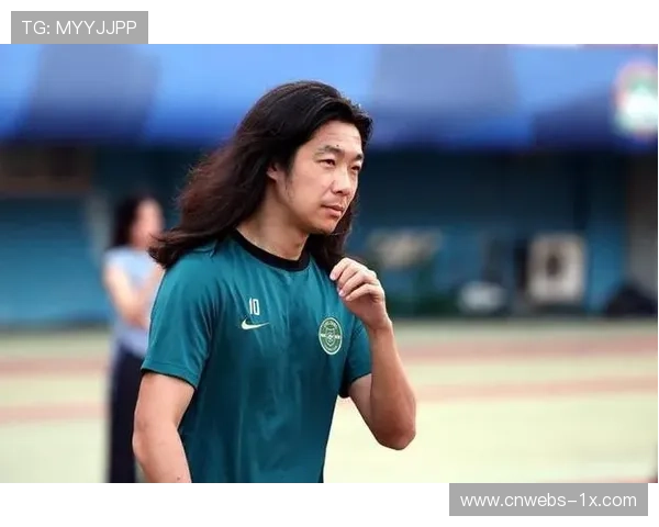 辽宁铁人官宣36岁中场李提香自由身加盟，被誉为“中场指挥官”